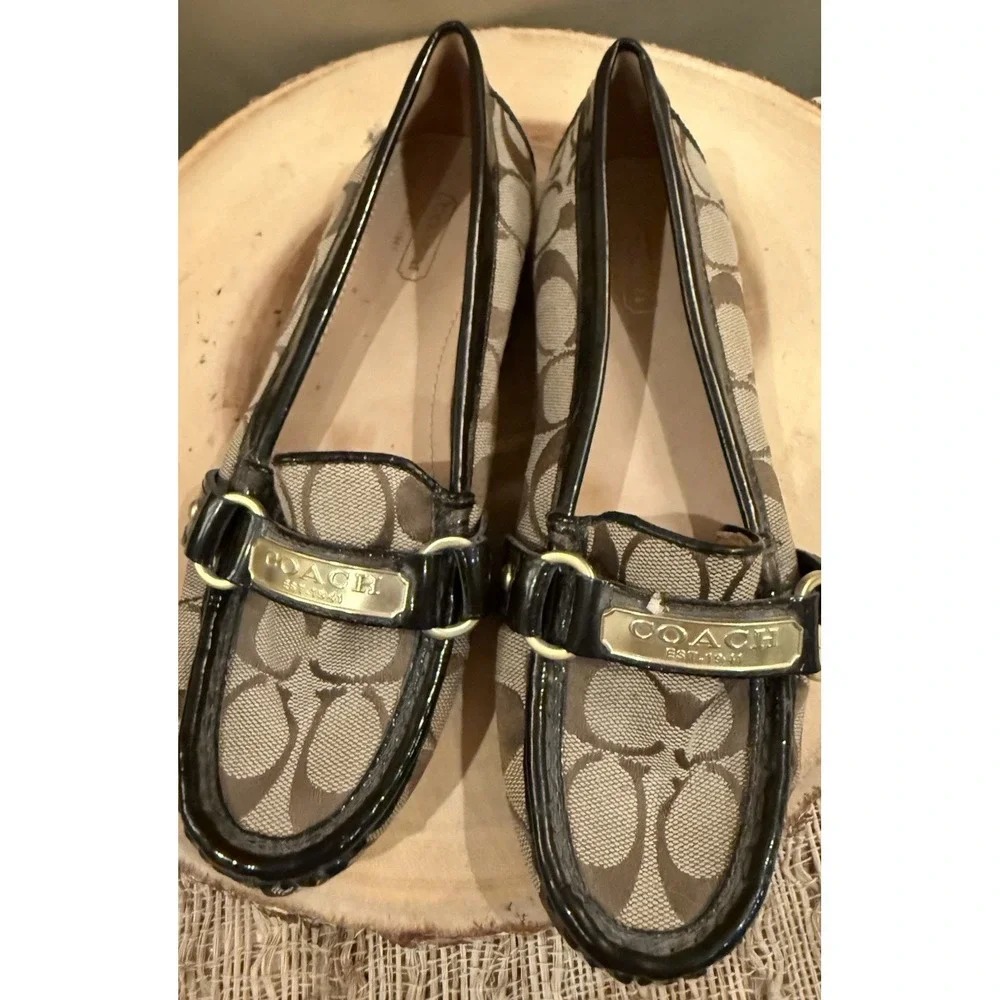 Coach 6 Felisha‎ Signature Loafers Tan And Brown Jacquard Fabric Logo Preppy
